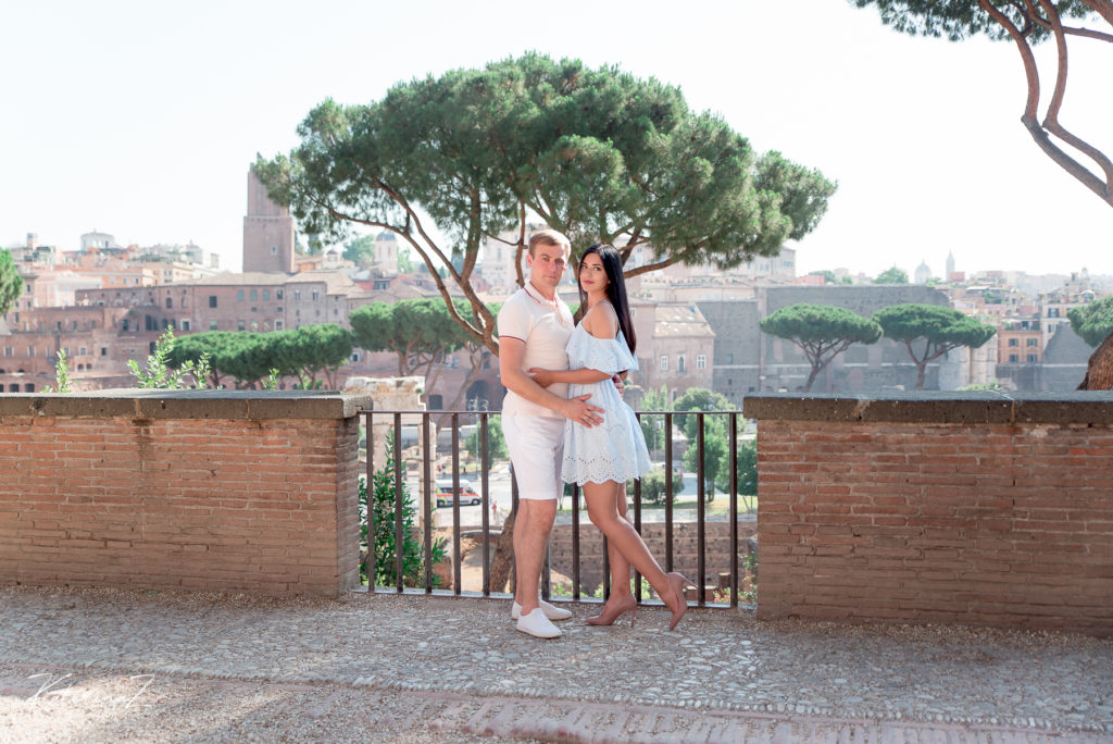 This image has an empty alt attribute; its file name is Post-wedding-photography-session-in-Rome-59-1024x684.jpg