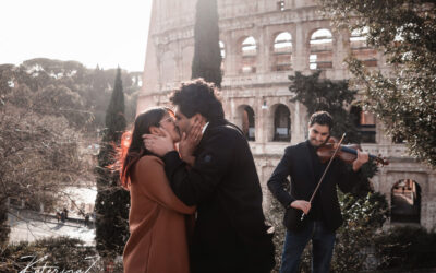 Surprise proposal at Colosseum with violinist