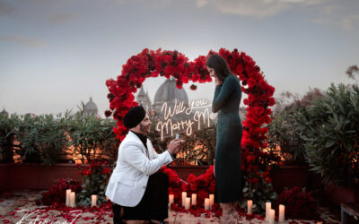 Romantic proposal on a luxurious terrace of Piazza Navona in Rome
